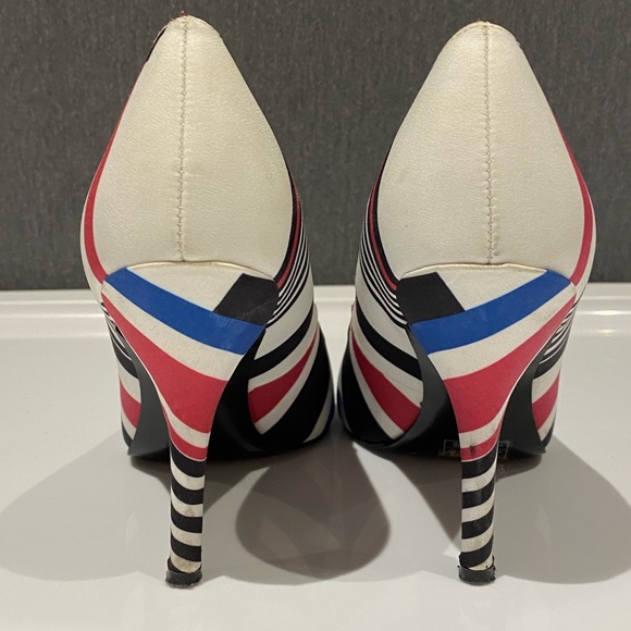 Nine West size 6 muticolored pump - Picture 2 of 3